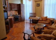 İcarəyə verilir 2 otaqlı 50 m2 köhnə tikili Səbail r.