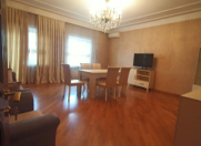 İcarəyə verilir 4 otaqlı 166 m2 yeni tikili Elmlər Akademiyası m.