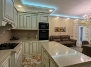 İcarəyə verilir 3 otaqlı 150 m2 yeni tikili 8 Noyabr m.