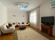 İcarəyə verilir 3 otaqlı 125 m2 köhnə tikili Elmlər Akademiyası m.