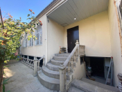 Satılır 5 otaqlı 350 m2 həyət evi Binəqədi r.