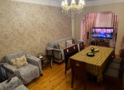 Satılır 4 otaqlı 110 m2 köhnə tikili Azadlıq prospekti m.