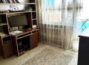 Satılır 4 otaqlı 110 m2 köhnə tikili Həzi Aslanov m.