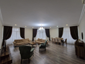 İcarəyə verilir 5 otaqlı 200 m2 yeni tikili Ağ şəhər