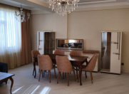 İcarəyə verilir 3 otaqlı 130 m2 yeni tikili 28 May m.