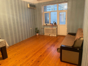 İcarəyə verilir 4 otaqlı 114 m2 köhnə tikili Xalqlar Dostluğu m.