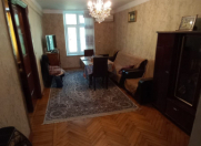 Satılır 3 otaqlı 70 m2 köhnə tikili Nizami kinoteatrı