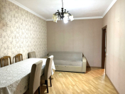Satılır 4 otaqlı 80 m2 köhnə tikili Xalqlar Dostluğu m.