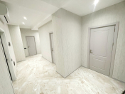 Satılır 2 otaqlı 80 m2 yeni tikili Qara Qarayev m.