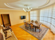 Satılır 3 otaqlı 165 m2 yeni tikili 28 May m.