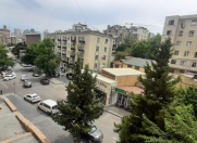 Satılır 3 otaqlı 82 m2 köhnə tikili Yasamal r.