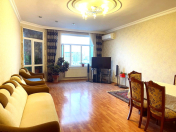 Satılır 4 otaqlı 172 m2 yeni tikili Gənclik m.