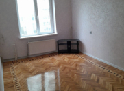 Satılır 4 otaqlı 108 m2 köhnə tikili Yasamal r.