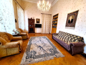 İcarəyə verilir 5 otaqlı 190 m2 yeni tikili Nizami m.