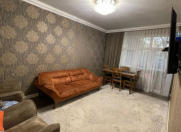 Satılır 3 otaqlı 60 m2 köhnə tikili Memar Əcəmi m.