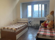 Satılır 4 otaqlı 100 m2 köhnə tikili Azadlıq prospekti m.