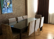 Satılır 5 otaqlı 205 m2 yeni tikili Gənclik m.