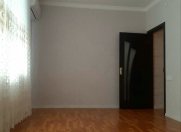 Satılır 2 otaqlı 60 m2 köhnə tikili Nəsimi r.