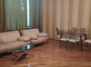 İcarəyə verilir 3 otaqlı 69 m2 köhnə tikili Səməd Vurğun parkı