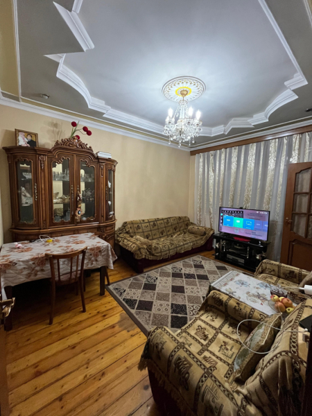 Satılır 3 otaqlı 47 m2 köhnə tikili 20 yanvar m.