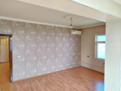 Satılır 2 otaqlı 70 m2 köhnə tikili Əhmədli m.