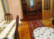 İcarəyə verilir 2 otaqlı 45 m2 köhnə tikili Nəriman Nərimanov m.