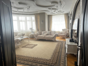 Satılır 4 otaqlı 215 m2 yeni tikili Gənclik m.