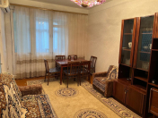 Satılır 2 otaqlı 50 m2 köhnə tikili Memar Əcəmi m.