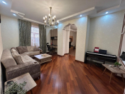 Satılır 5 otaqlı 132 m2 köhnə tikili Bakıxanov