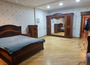 Satılır 3 otaqlı 155 m2 yeni tikili Gənclik m.