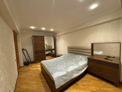 Satılır 2 otaqlı 90 m2 köhnə tikili Nəriman Nərimanov m.