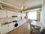 İcarəyə verilir 3 otaqlı 130 m2 yeni tikili Memar Əcəmi m.