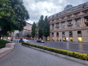 Satılır 3 otaqlı 901 m2 köhnə tikili Dostluq kinoteatrı