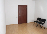 İcarəyə verilir 1 otaqlı 20 m2 ofis 28 Mall