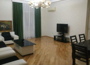 İcarəyə verilir 3 otaqlı 135 m2 yeni tikili Nəsimi r.