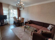 Satılır 2 otaqlı 65 m2 köhnə tikili Əhmədli m.