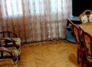 Satılır 2 otaqlı 65 m2 köhnə tikili Əhmədli m.