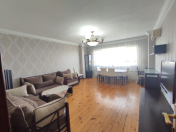 İcarəyə verilir 3 otaqlı 80 m2 köhnə tikili Səbail r.