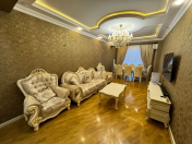 Satılır 3 otaqlı 130 m2 yeni tikili Həzi Aslanov m.