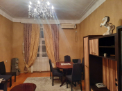 İcarəyə verilir 2 otaqlı 60 m2 köhnə tikili Xətai r.