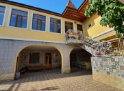 Satılır 12 otaqlı 450 m2 bağ evi Şüvəlan
