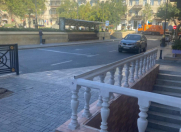 Satılır 3 otaqlı 85 m2 obyekt Axundov bağı