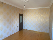 Satılır 2 otaqlı 40 m2 köhnə tikili Xalqlar Dostluğu m.