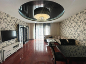 İcarəyə verilir 3 otaqlı 130 m2 yeni tikili 8 Noyabr m.