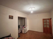 Satılır 2 otaqlı 65 m2 köhnə tikili Əhmədli m.