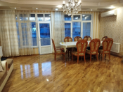 İcarəyə verilir 3 otaqlı 90 m2 köhnə tikili Yeni Yasamal