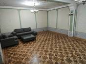 Satılır 4 otaqlı 170 m2 köhnə tikili 7 mkr