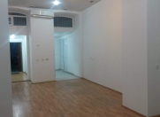 Satılır 2 otaqlı 70 m2 obyekt Nizami kinoteatrı