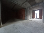 Satılır 1 otaqlı 200 m2 obyekt Nizami m.