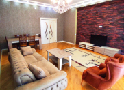 İcarəyə verilir 3 otaqlı 155 m2 yeni tikili 8 Noyabr m.